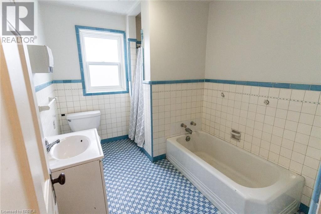 199 BRANT AVENUE Image 29