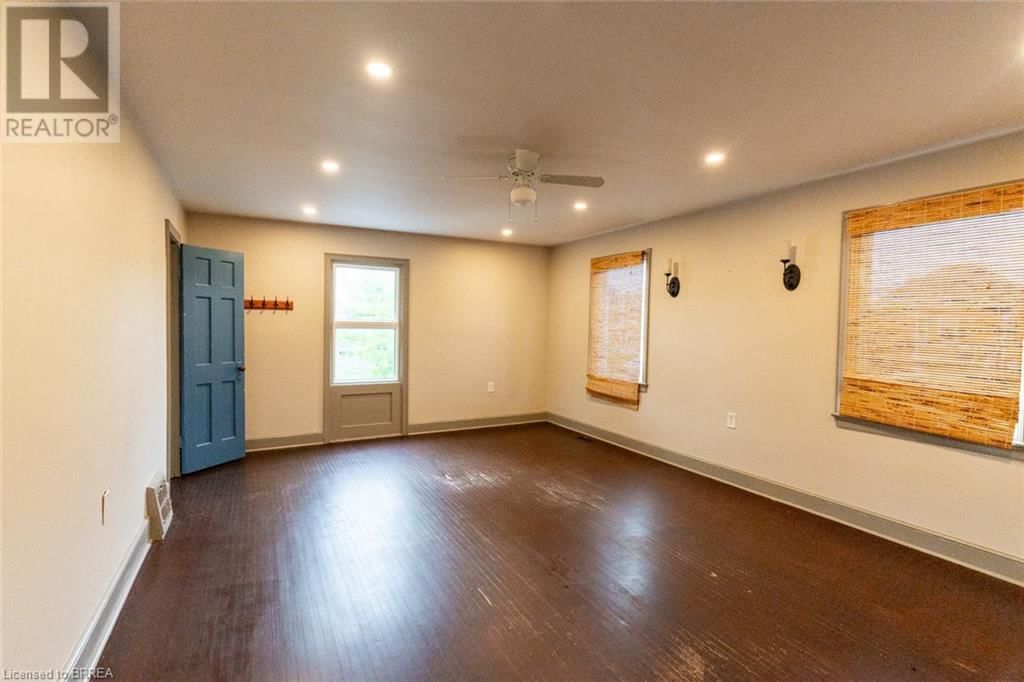 199 BRANT AVENUE Image 33