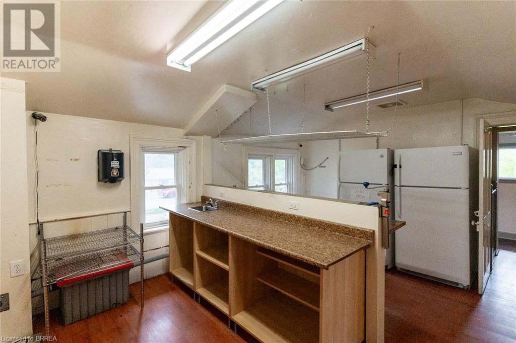 199 BRANT AVENUE Image 37
