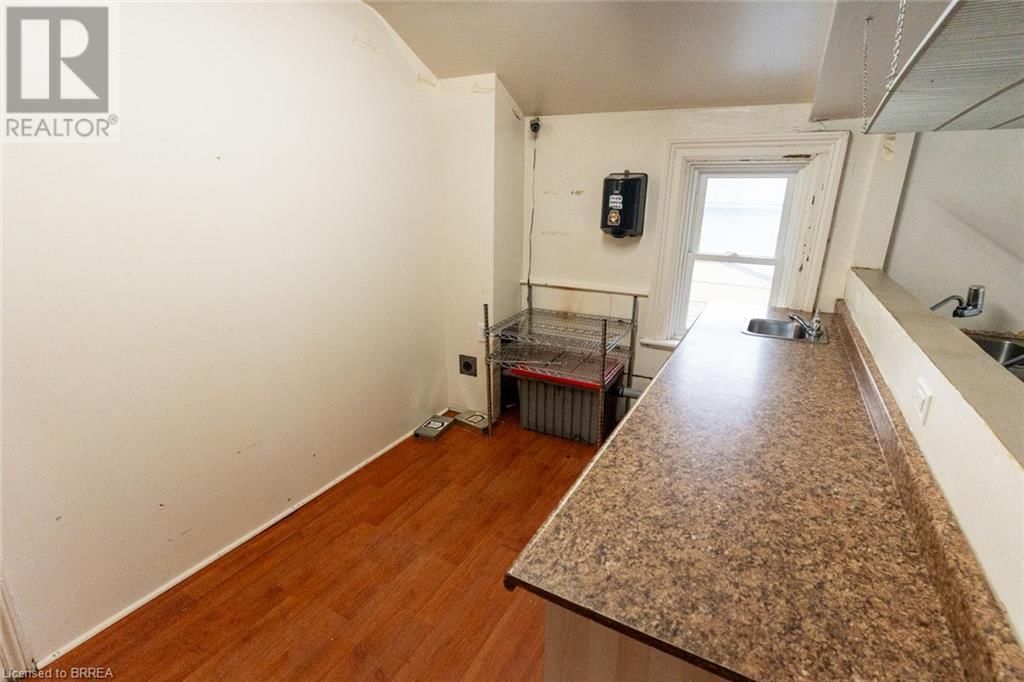 199 BRANT AVENUE Image 39