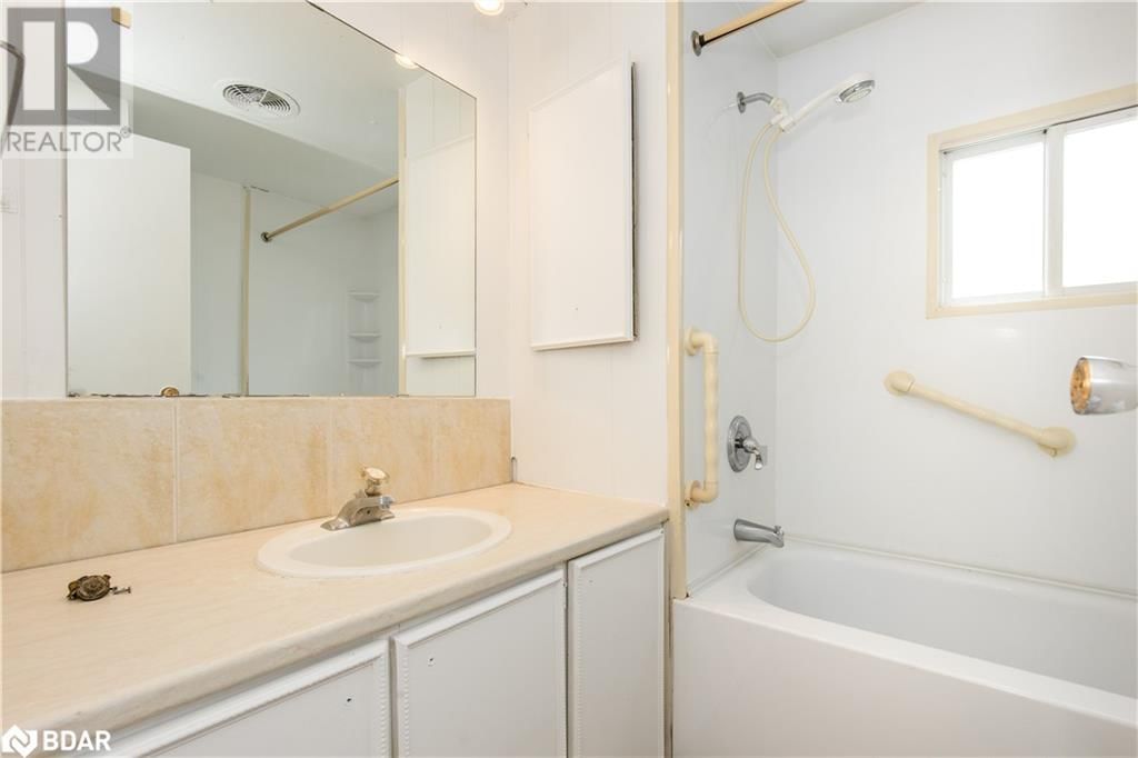 58 HAWTHORNE DRIVE Image 19