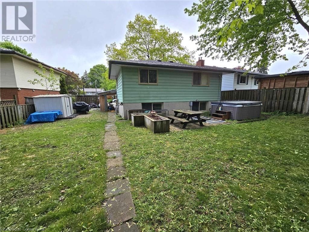 559 SPRUCEHILL AVENUE Image 16