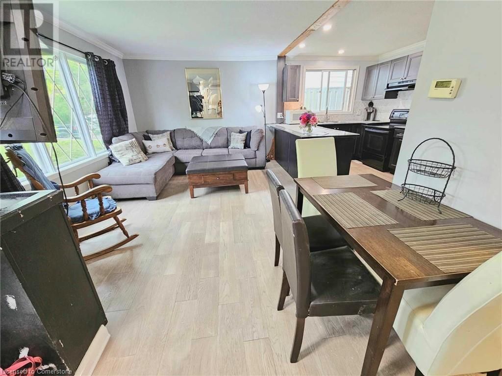 559 SPRUCEHILL AVENUE Image 3