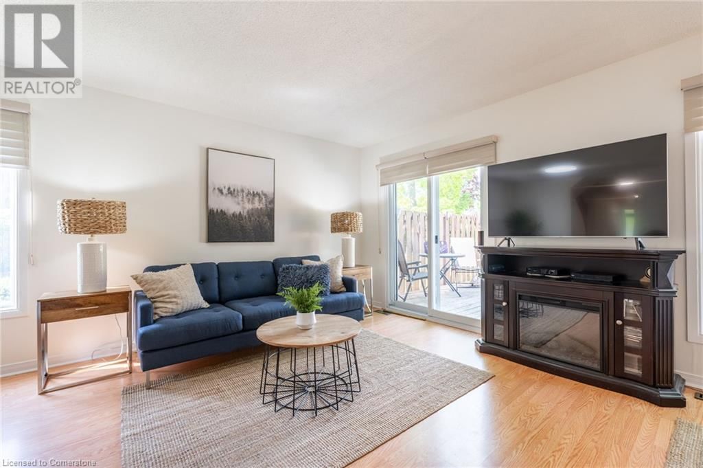 122 - 2301 CAVENDISH DRIVE Image 15
