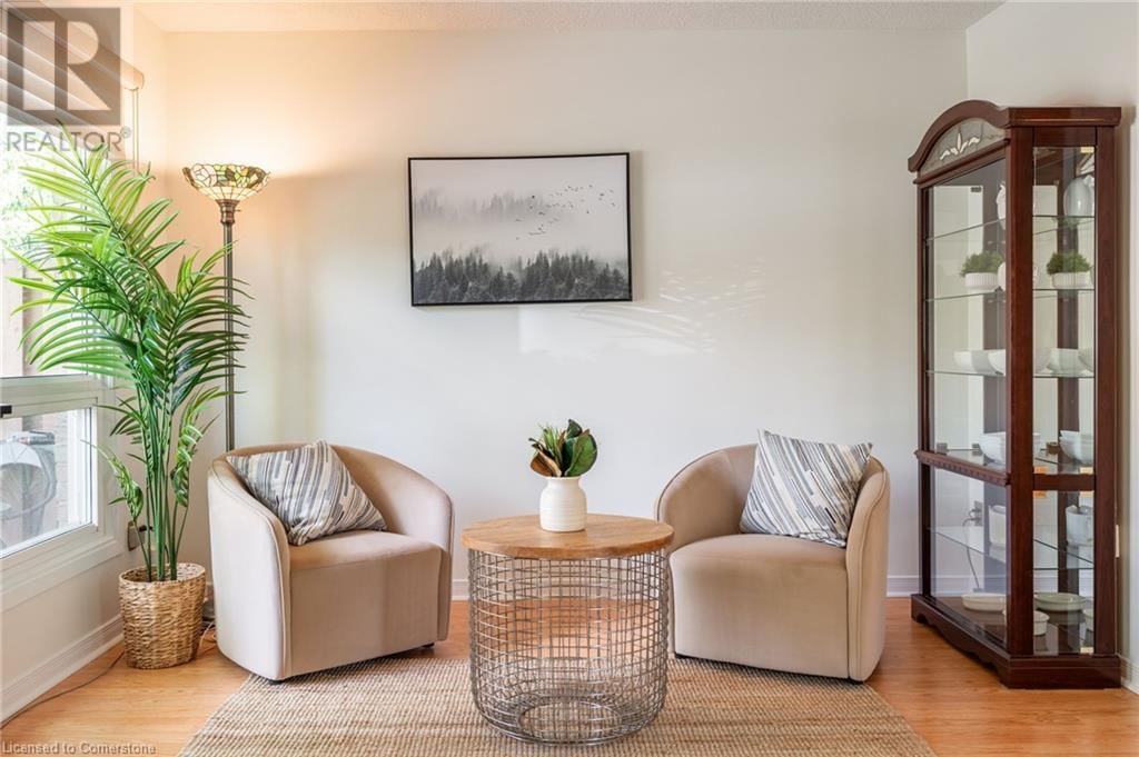 122 - 2301 CAVENDISH DRIVE Image 19