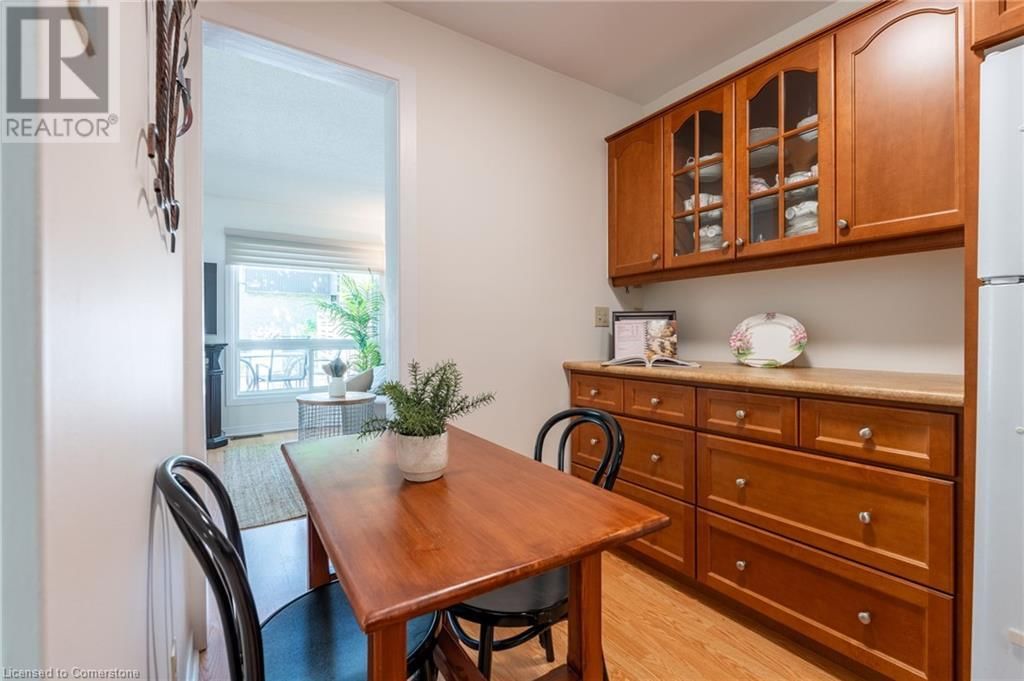 122 - 2301 CAVENDISH DRIVE Image 22