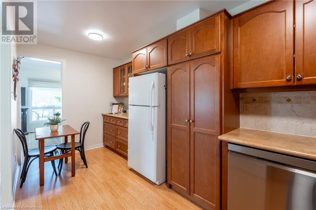 122 - 2301 CAVENDISH DRIVE Image 25
