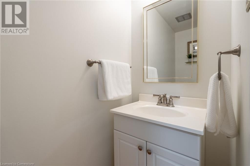 122 - 2301 CAVENDISH DRIVE Image 26