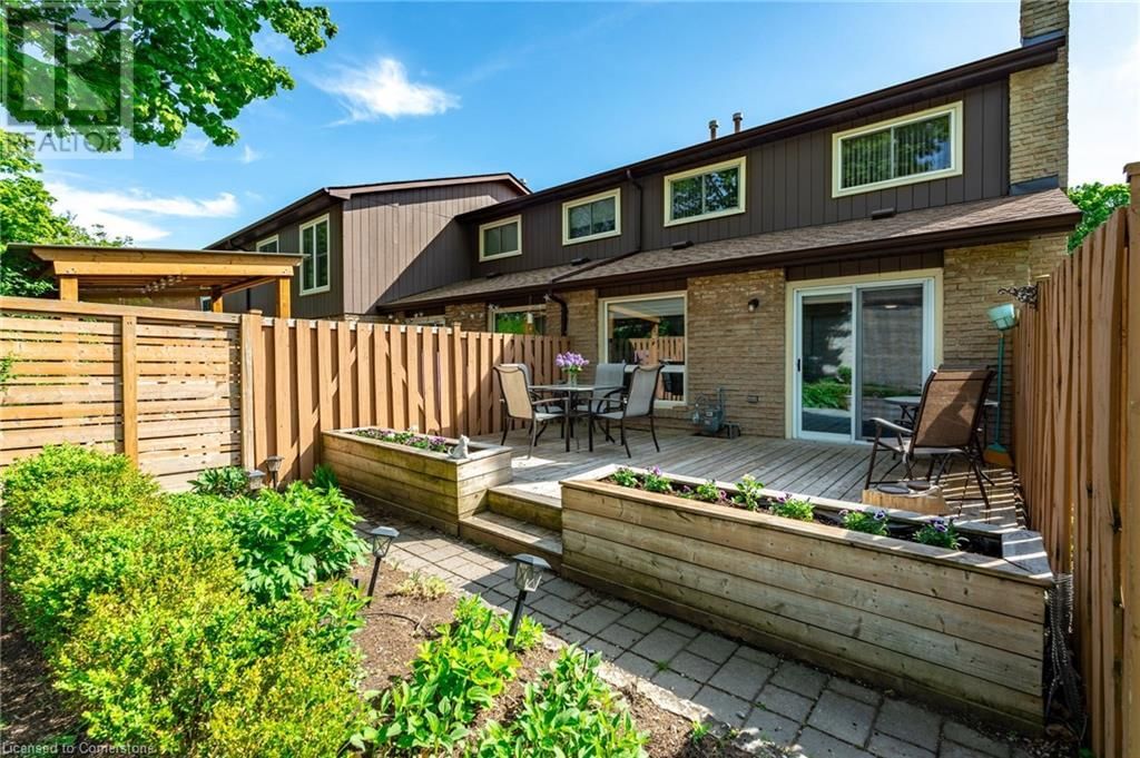 122 - 2301 CAVENDISH DRIVE Image 47
