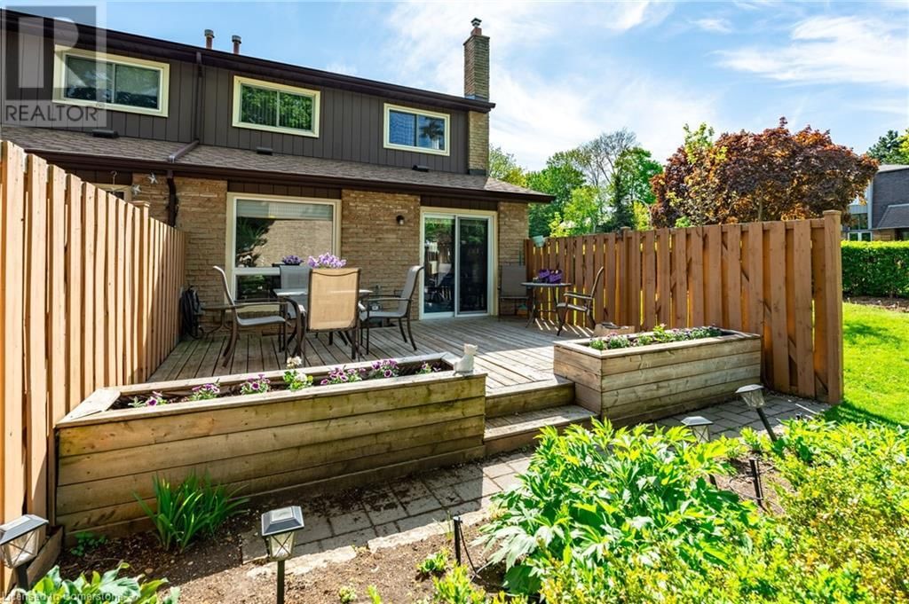 122 - 2301 CAVENDISH DRIVE Image 48