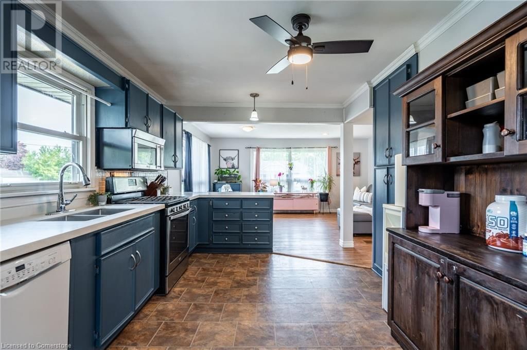 112 ANDERSON AVENUE Image 16