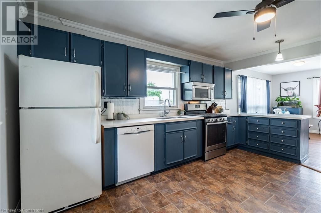 112 ANDERSON AVENUE Image 17