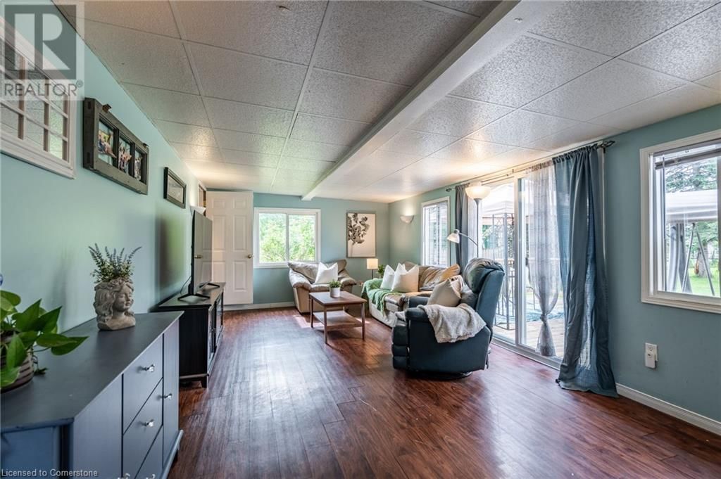 112 ANDERSON AVENUE Image 19