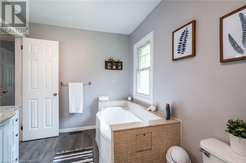 112 ANDERSON AVENUE Image 24