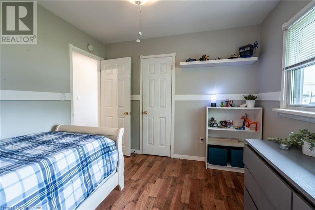 112 ANDERSON AVENUE Image 28