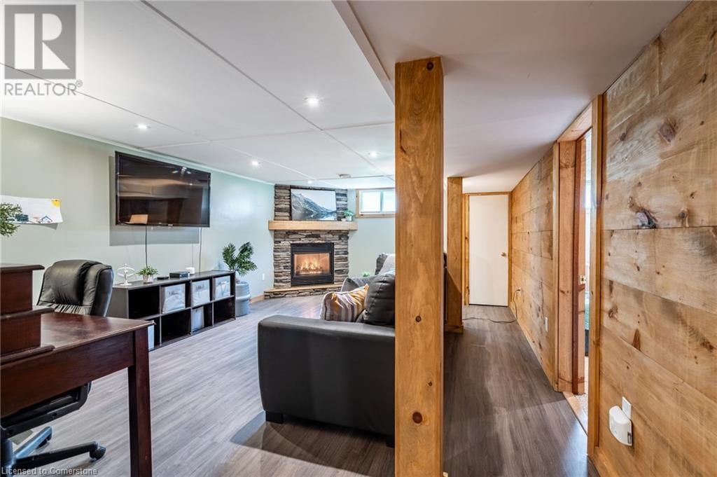 112 ANDERSON AVENUE Image 32