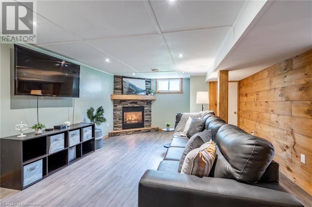 112 ANDERSON AVENUE Image 33