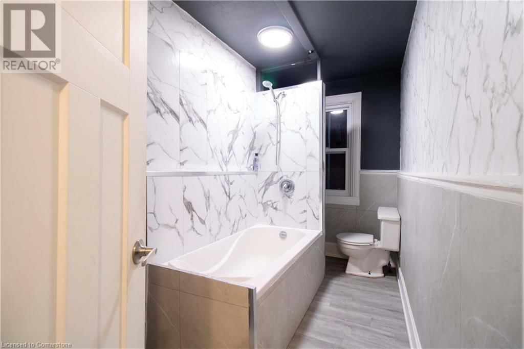 417 KING STREET WEST Image 12
