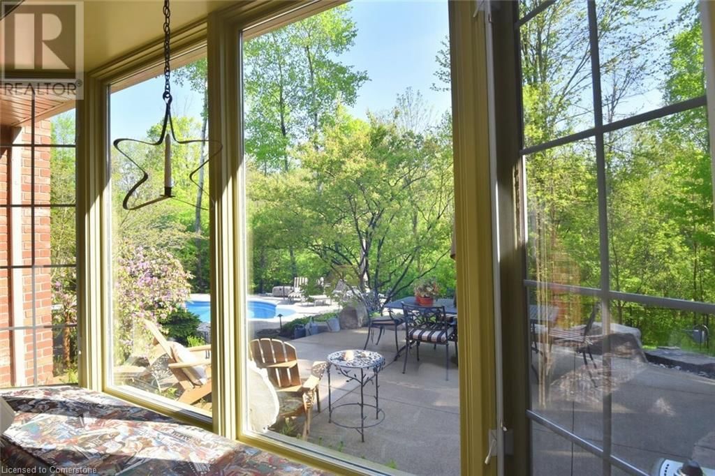 712 ROBSON ROAD Image 16