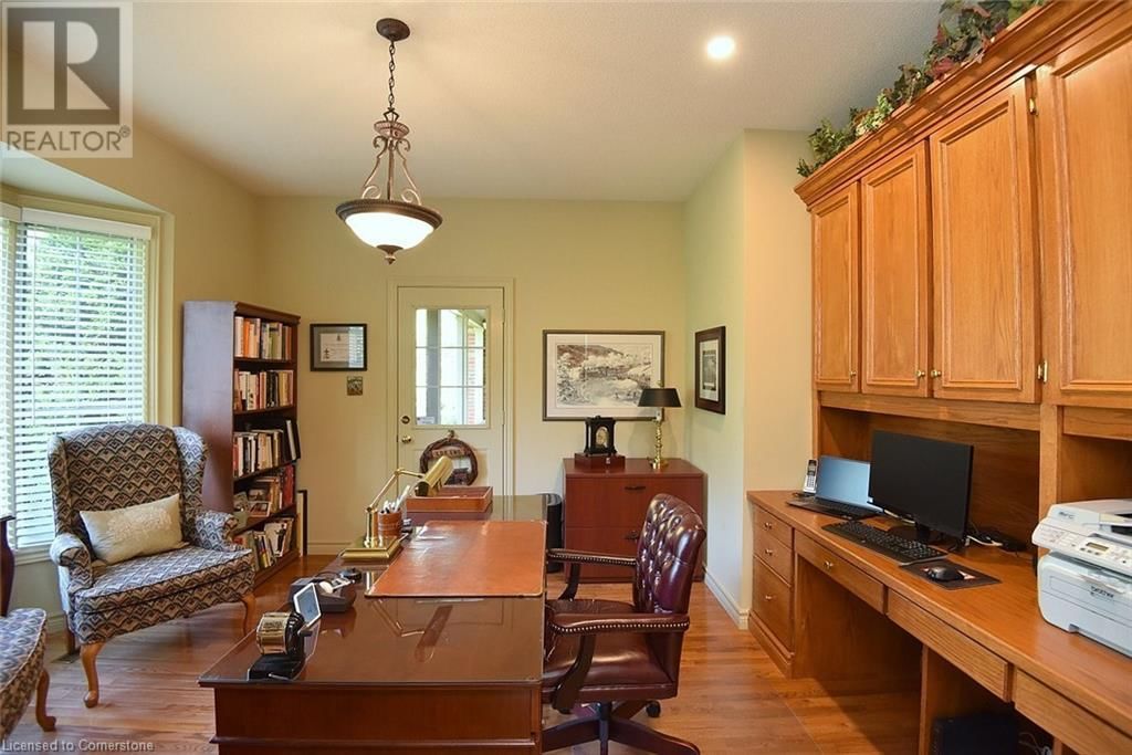 712 ROBSON ROAD Image 17