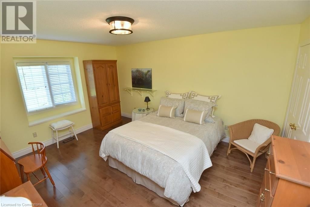 712 ROBSON ROAD Image 29