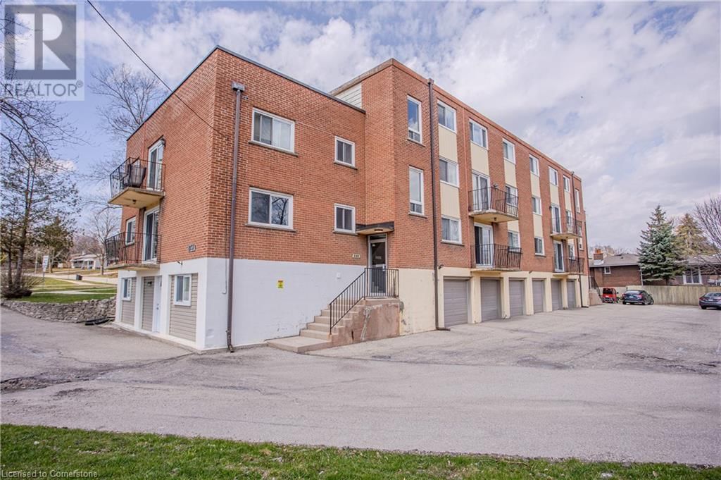 10 - 371 DALE CRESCENT Image 2