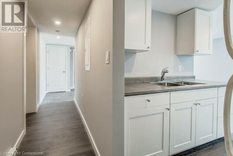 16 - 371 DALE CRESCENT Image 12