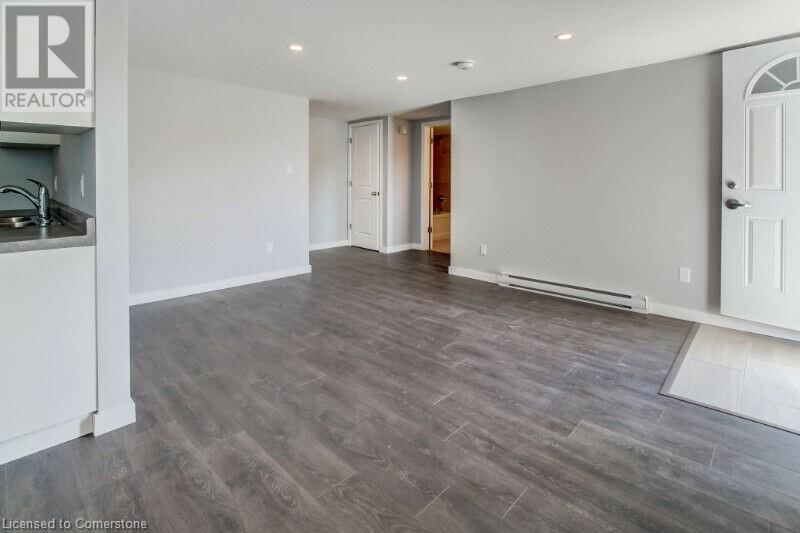 16 - 371 DALE CRESCENT Image 3
