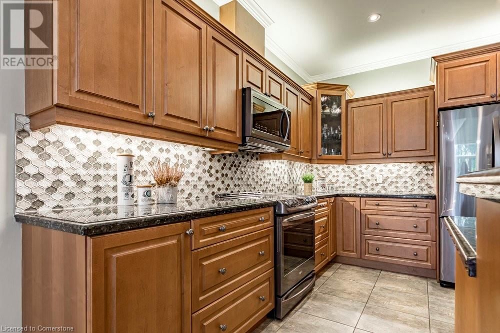 32 BROOKSIDE AVENUE Image 13