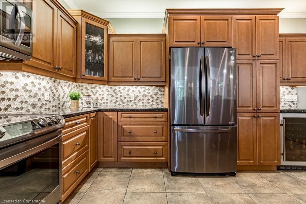 32 BROOKSIDE AVENUE Image 14