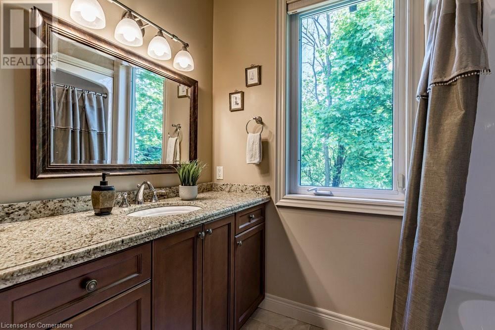 32 BROOKSIDE AVENUE Image 24