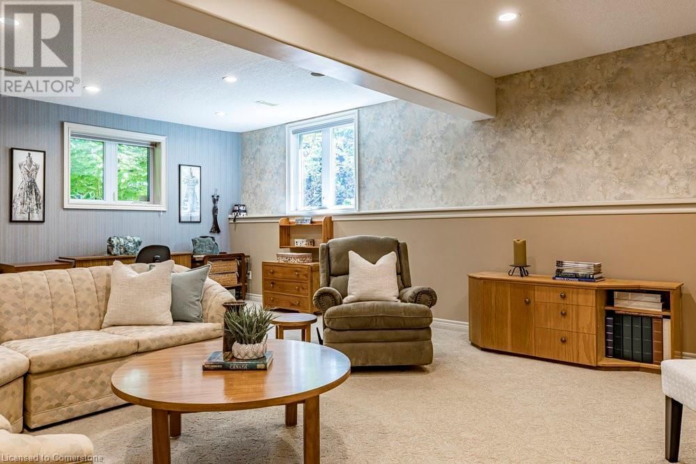 32 BROOKSIDE AVENUE Image 31