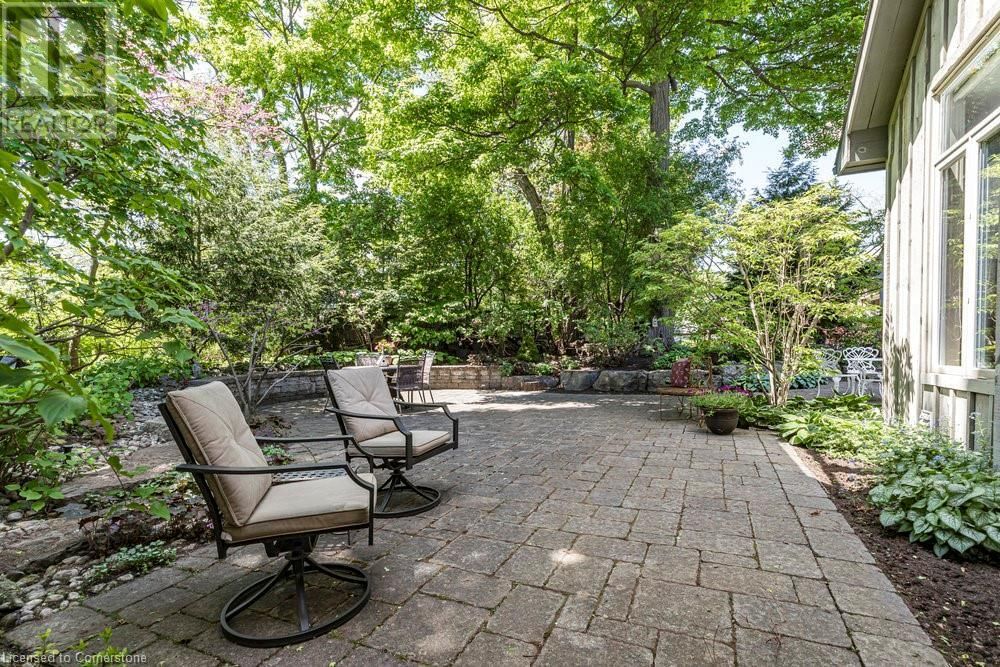 32 BROOKSIDE AVENUE Image 46