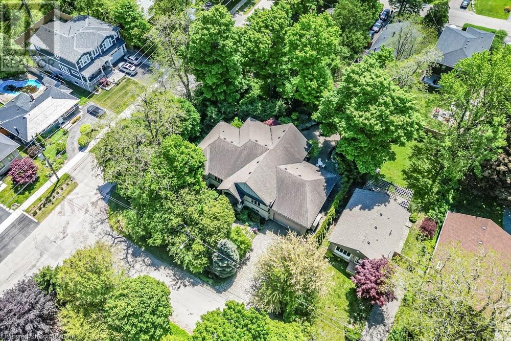 32 BROOKSIDE AVENUE Image 48