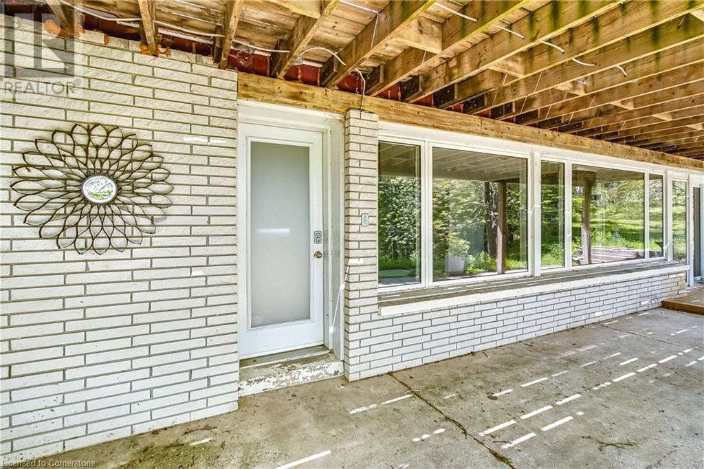 932 OLD DUNDAS ROAD Image 10