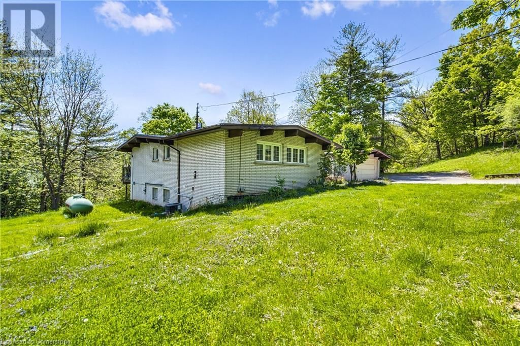 932 OLD DUNDAS ROAD Image 30