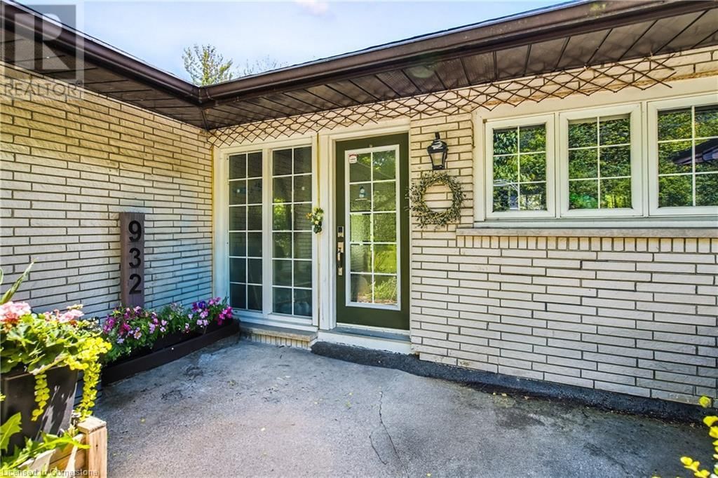 932 OLD DUNDAS ROAD Image 8