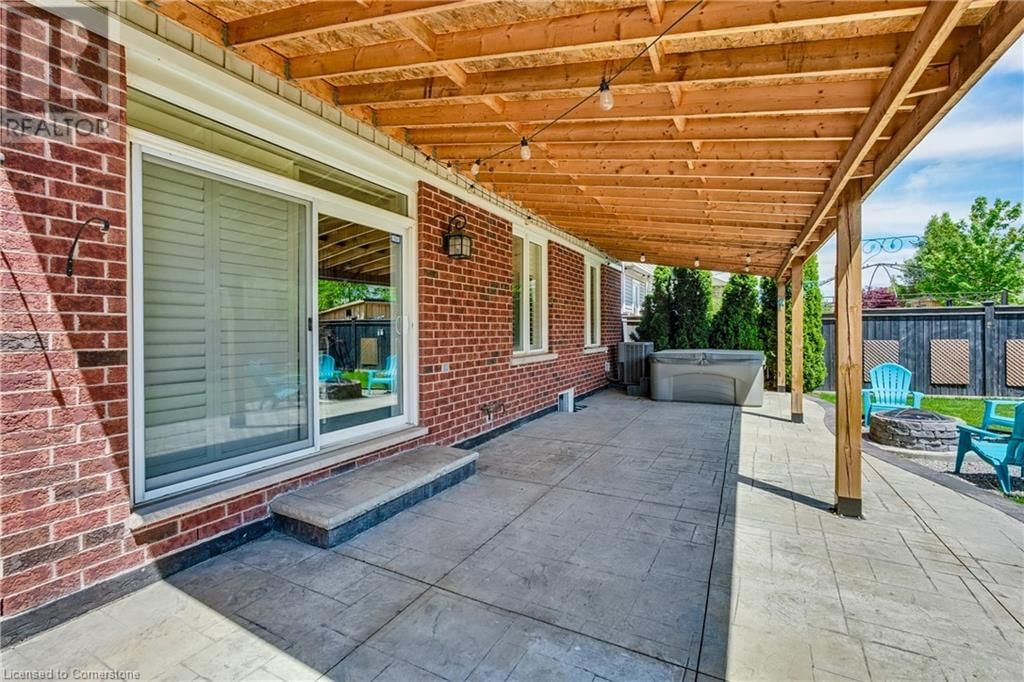63 FOWLER DRIVE Image 32