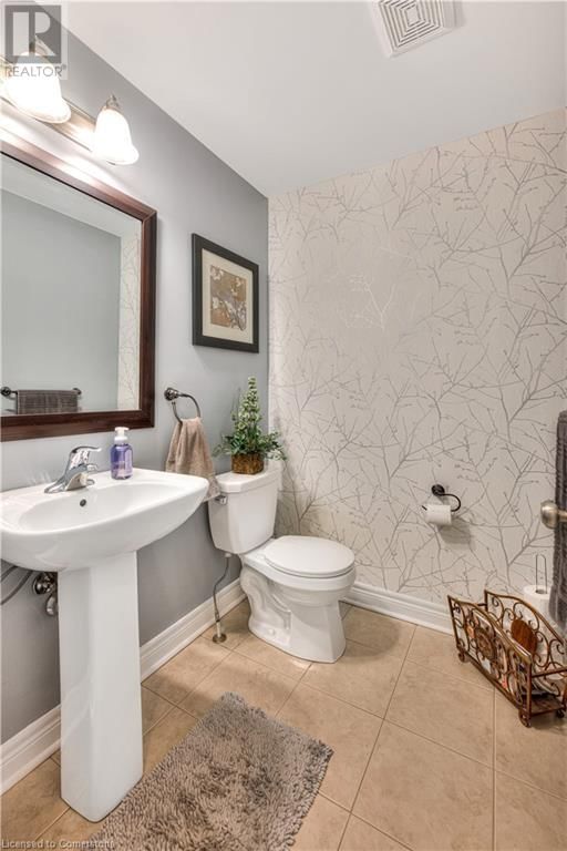 533 TERRINGTON CRESCENT Image 24
