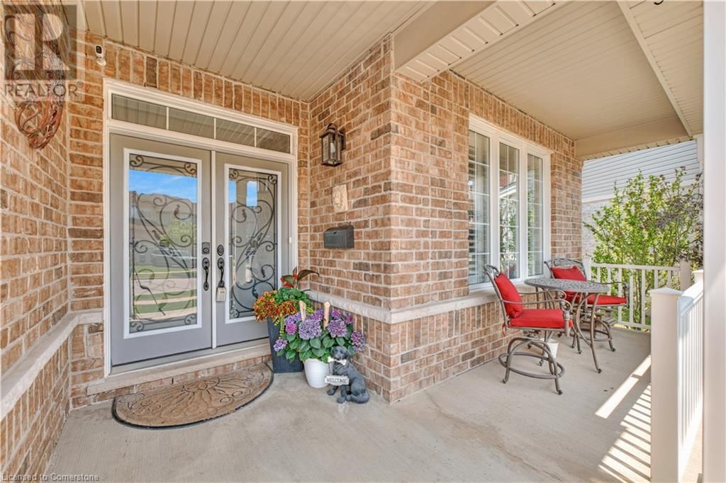 533 TERRINGTON CRESCENT Image 3
