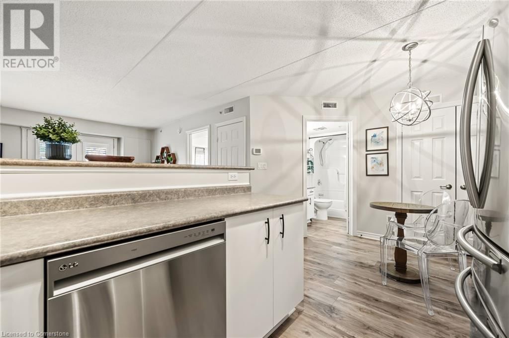 204 - 1440 BISHOPS GATE Image 18