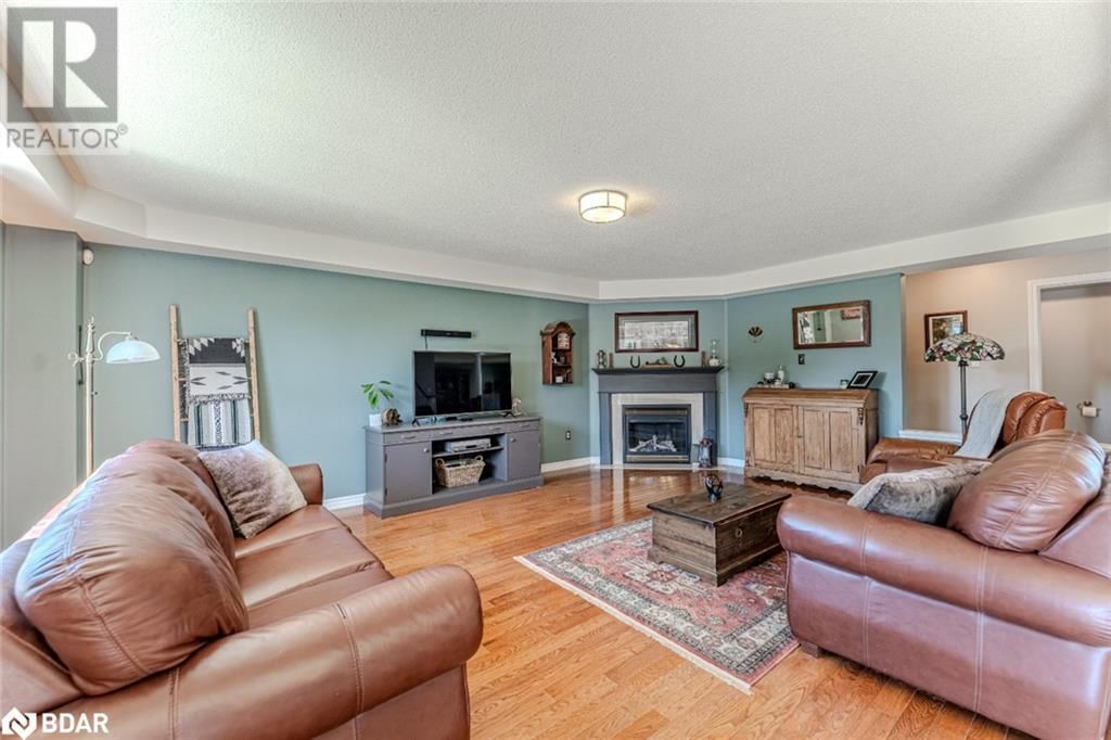 10 MCAVOY DRIVE Image 7