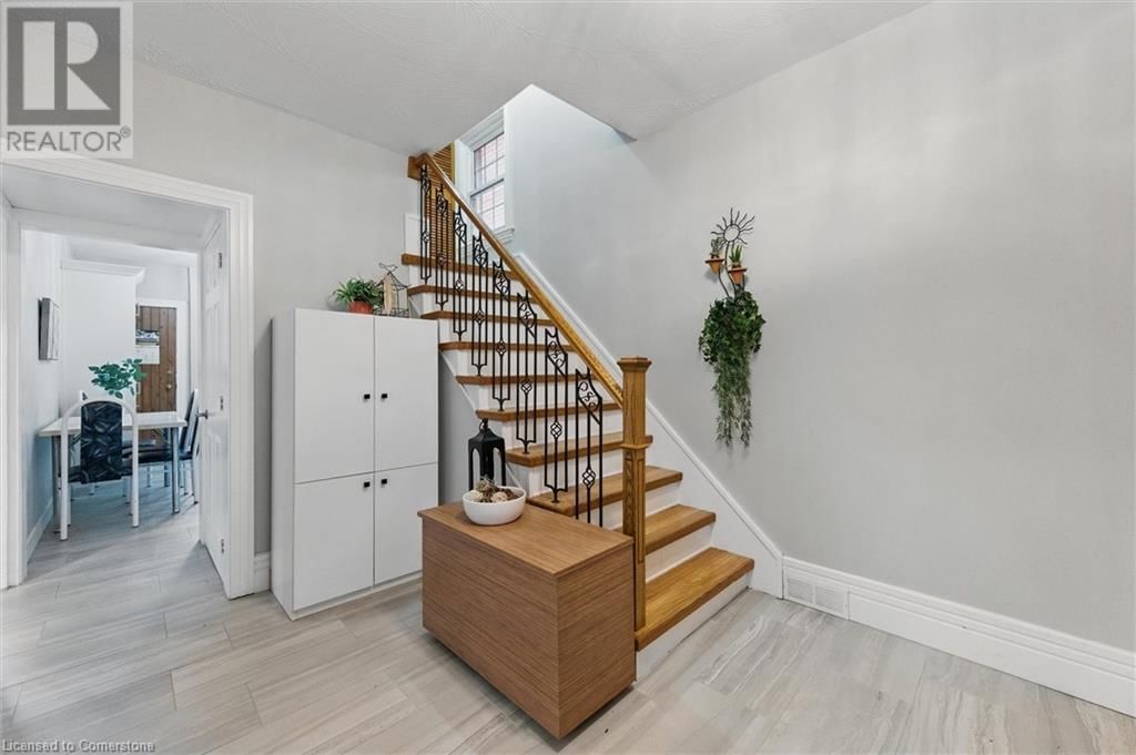122 SANFORD AVENUE SOUTH Image 17