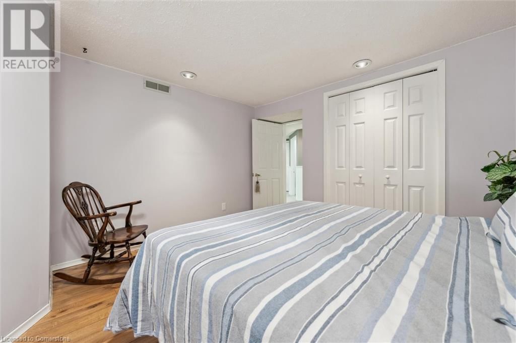 606 RUSTIC DRIVE Image 32