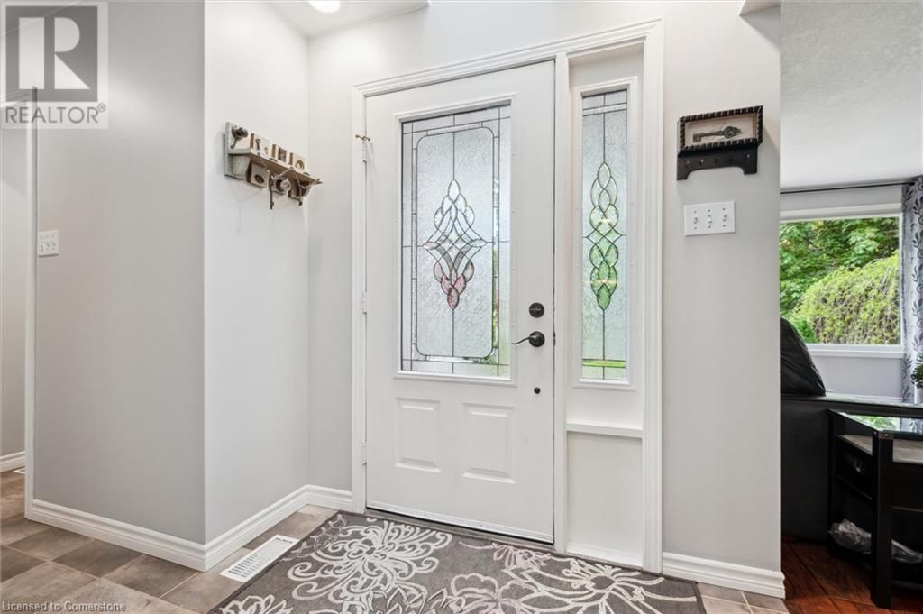 606 RUSTIC DRIVE Image 6