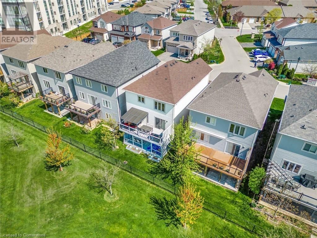 18 - 77 AVERY CRESCENT Image 38