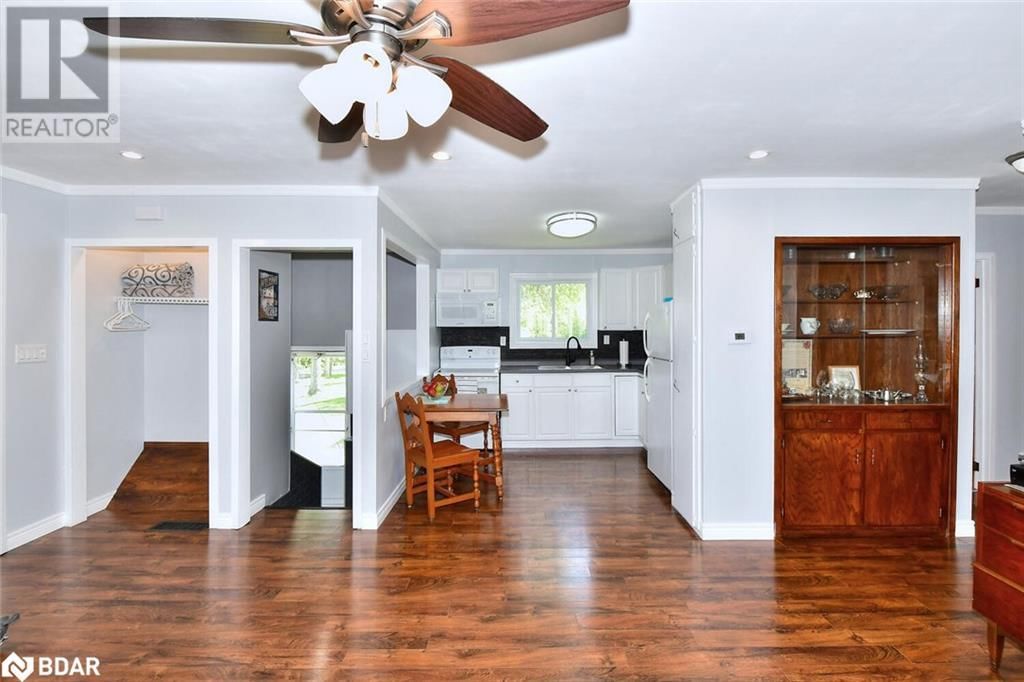 64 LANGS ROAD Image 13