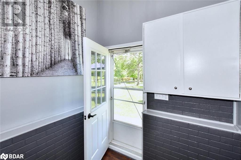64 LANGS ROAD Image 23