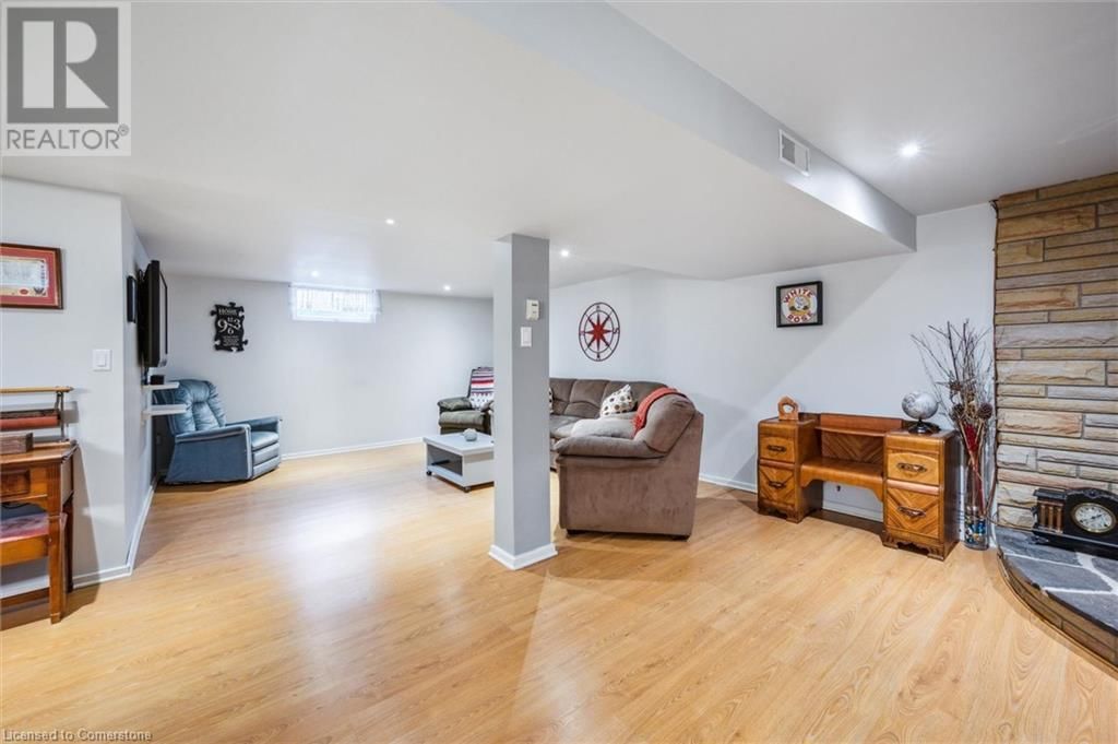176 SEKURA STREET Image 23