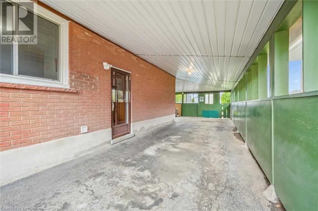 176 SEKURA STREET Image 29